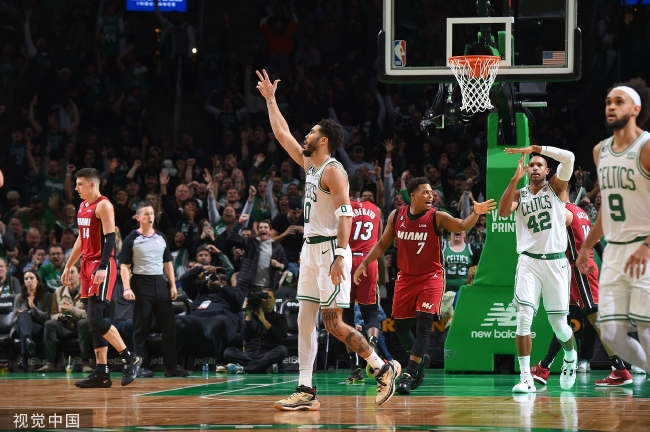  塔图姆关键抢断制胜，凯尔特人险胜热火队