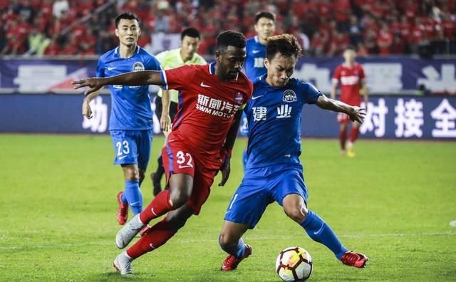  中超联赛迎来关键战，争冠保级白热化