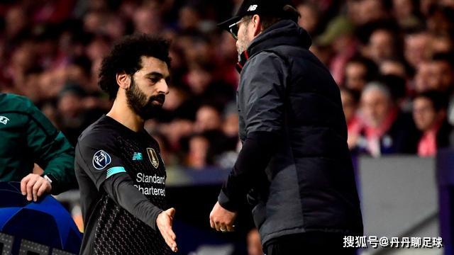  欧冠淘汰赛激情碰撞，顶级球星闪耀赛场