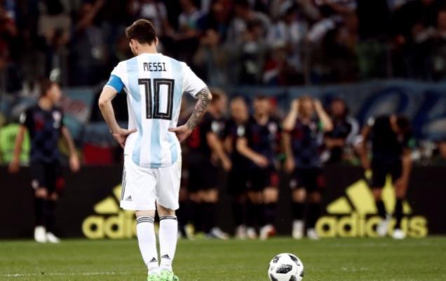  梅西领衔阿根廷勇夺世界杯冠军