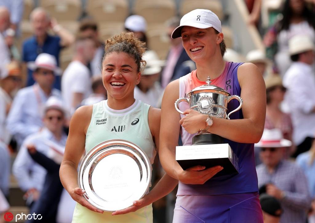  斯维亚泰克法网封后巩固世界第一