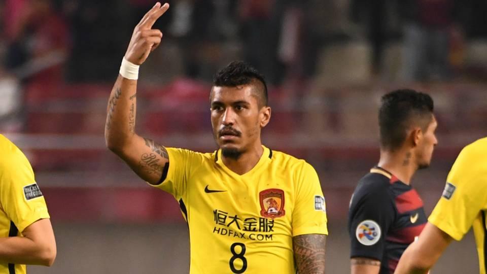 世界足坛转会窗开启,巨星流动掀波澜