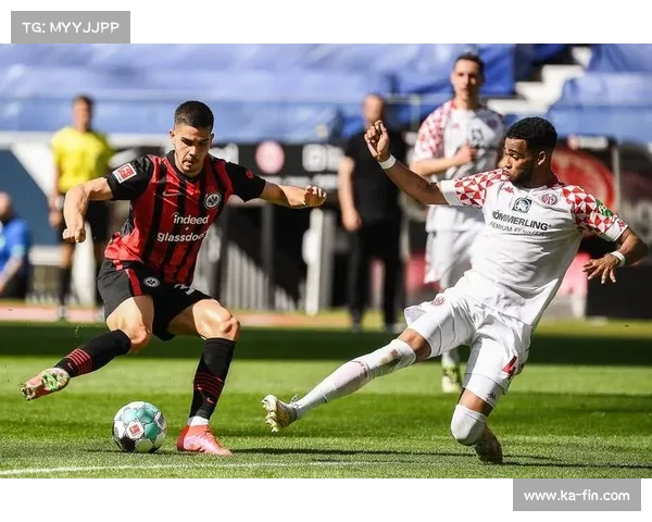  网坛常青树展韧性，费雷尔长盘鏖战告捷